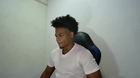 Snapshot of black_dicck chatting on October 4, 5:33 pm tu morenito online show from October 4, 5:33 pm