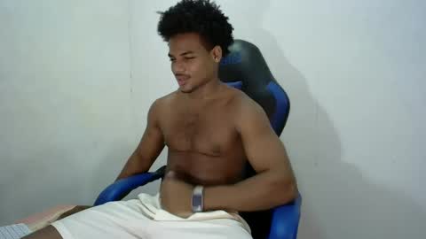 Snapshot of black_dicck chatting on September 26, 2:52 am tu morenito online show from September 26, 2:52 am
