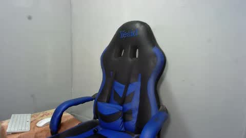 tu morenito online show from April 5, 11:46 pm