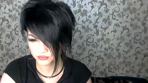 Snapshot of black_hot_01 chatting on October 16, 6:35 am black_hot_01 online show from October 16, 6:35 am