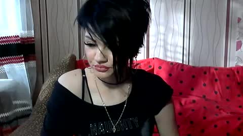 Snapshot of black_hot_01 chatting on February 10, 7:36 am black_hot_01 online show from February 10, 7:36 am
