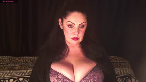 Sarah online show from January 30, 4:45 pm