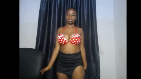 lela online show from April 4, 6:26 pm