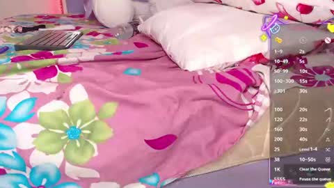 Lilly and Bryson online show from June 19, 2:50 am