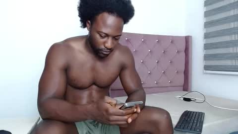Snapshot of blacknikes chatting on October 6, 11:28 am Twtter 1MikeBeckford Onlyfns beckfordmike online show from October 6, 11:28 am