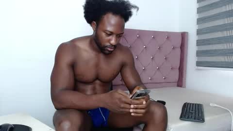 Snapshot of blacknikes chatting on October 14, 1:36 pm Twtter 1MikeBeckford Onlyfns beckfordmike online show from October 14, 1:36 pm