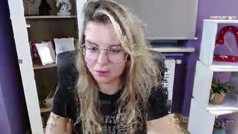 Snapshot of blackrosezoey chatting on October 6, 4:30 am Z O E Y online show from October 6, 4:30 am