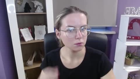 Snapshot of blackrosezoey chatting on September 23, 4:50 am Z O E Y online show from September 23, 4:50 am