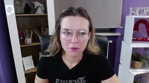 Snapshot of blackrosezoey chatting on October 16, 4:45 am Z O E Y online show from October 16, 4:45 am