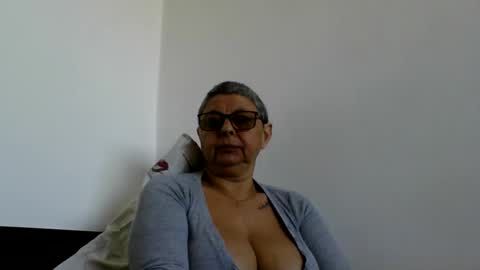Black Widow online show from April 25, 1:41 pm