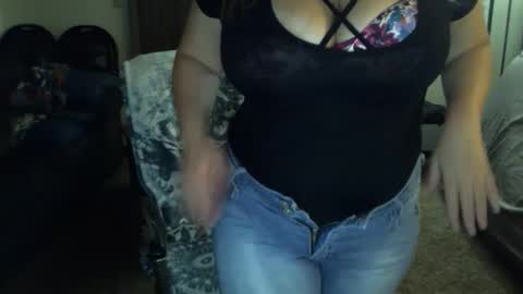 bladesizzo3111 online show from October 9, 7:47 am