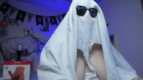 Snapshot of blair_elliis chatting on October 10, 8:13 pm Blair online show from October 10, 8:13 pm