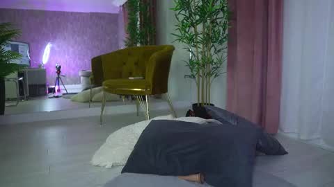 blakmy online show from March 5, 7:28 am