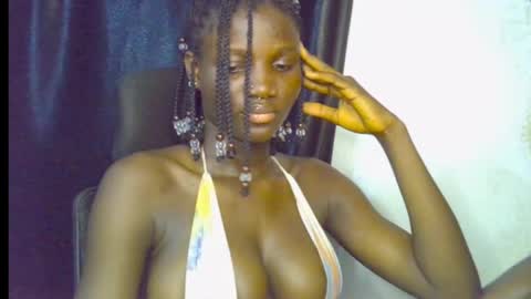 nikky00 online show from May 13, 6:28 pm