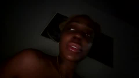 blaxkbarbie online show from April 11, 7:02 am