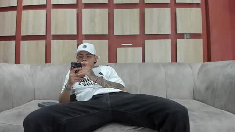 The Best Models online show from February 19, 8:31 pm