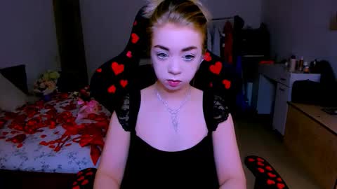 Nicole online show from February 17, 4:33 am