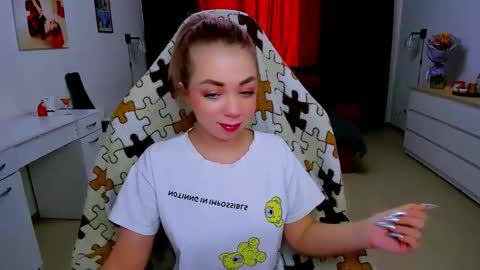 Nicole online show from February 8, 6:54 am