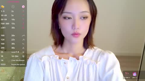 Snapshot of blon_kater chatting on October 12, 5:00 am YoYo online show from October 12, 5:00 am