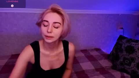 Ann and Lion online show from April 13, 6:34 pm