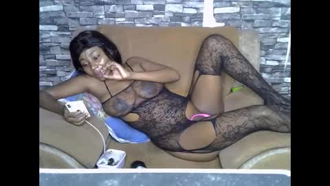 blonde_creamy online show from May 18, 8:20 am