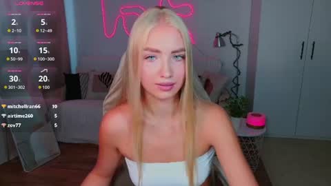 Nessa online show from July 23, 12:03 pm