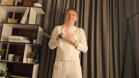 Alik online show from April 13, 9:30 pm