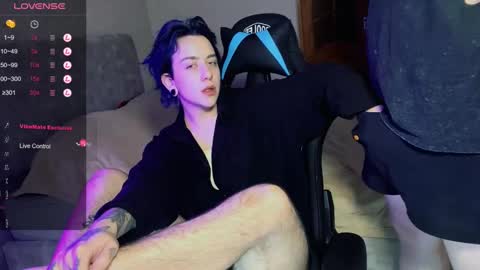 Snapshot of blooming_soul chatting on March 10, 9:18 pm blooming_soul online show from March 10, 9:18 pm