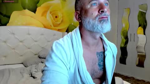 Nico online show from November 5, 2:41 pm