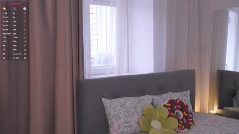 Adeline online show from October 30, 7:09 am