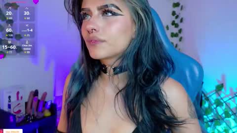 blue_kittenn online show from September 20, 5:32 am