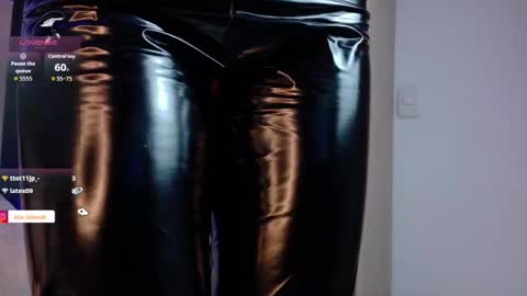 blue_kittenn online show from October 26, 5:08 am