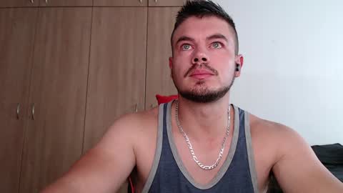 blueeyeboy0 online show from January 12, 8:14 am