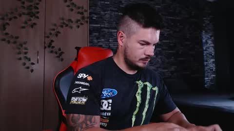 blueeyeboy0 online show from March 20, 12:54 pm