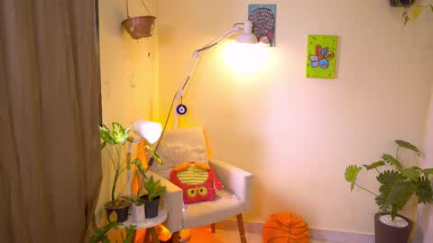 FLORAA online show from November 9, 2:09 pm