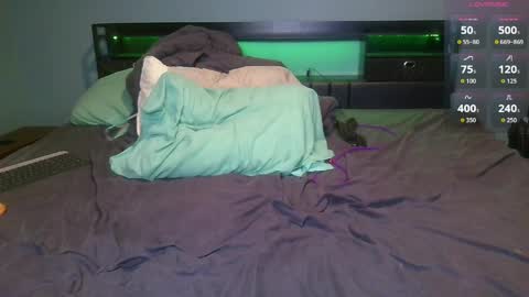 Fun Boi online show from April 17, 8:17 am