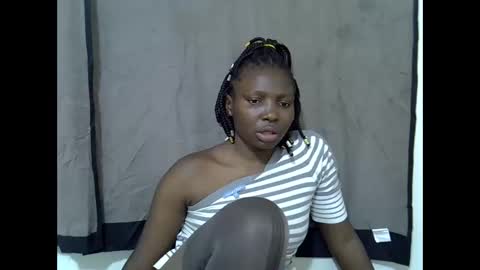 Snapshot of blushing_bunny chatting on September 23, 6:03 pm Bunny online show from September 23, 6:03 pm
