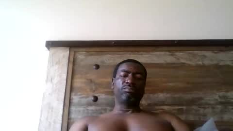 bluuthunder1914 online show from May 16, 4:38 pm