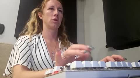 MamaMorgan online show from November 12, 1:52 am