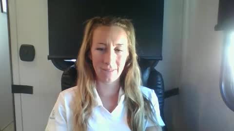 MamaMorgan online show from December 4, 9:36 pm