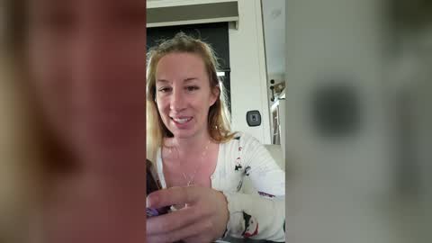 MamaMorgan online show from January 5, 6:00 pm