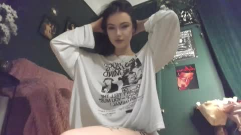 Adelina  online show from January 26, 7:09 pm