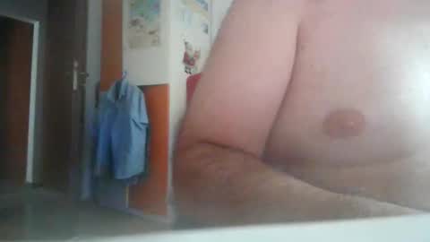 Snapshot of bob199429 chatting on September 25, 6:20 am bob199429 online show from September 25, 6:20 am