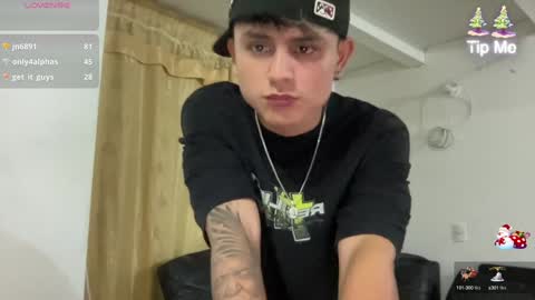 Snapshot of bob_pettersonn chatting on December 2, 7:52 am Bob  INDEPENDENT MODEL online show from December 2, 7:52 am