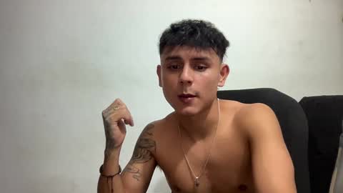 Snapshot of bob_pettersonn chatting on December 29, 4:05 am Bob  INDEPENDENT MODEL online show from December 29, 4:05 am