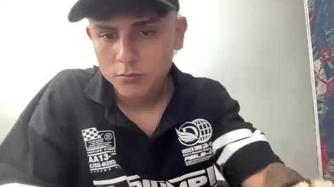 Snapshot of bob_pettersonn chatting on March 3, 10:10 pm Bob  INDEPENDENT MODEL online show from March 3, 10:10 pm