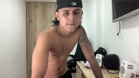 Snapshot of bob_pettersonn chatting on September 26, 4:42 am Bob  INDEPENDENT MODEL online show from September 26, 4:42 am