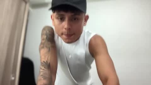 Snapshot of bob_pettersonn chatting on February 24, 9:52 pm Bob  INDEPENDENT MODEL online show from February 24, 9:52 pm