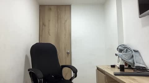 Snapshot of bob_pettersonn chatting on September 14, 4:59 am Bob  INDEPENDENT MODEL online show from September 14, 4:59 am