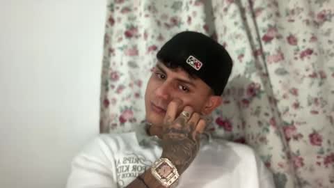 Snapshot of bob_pettersonn chatting on February 26, 3:14 am Bob  INDEPENDENT MODEL online show from February 26, 3:14 am